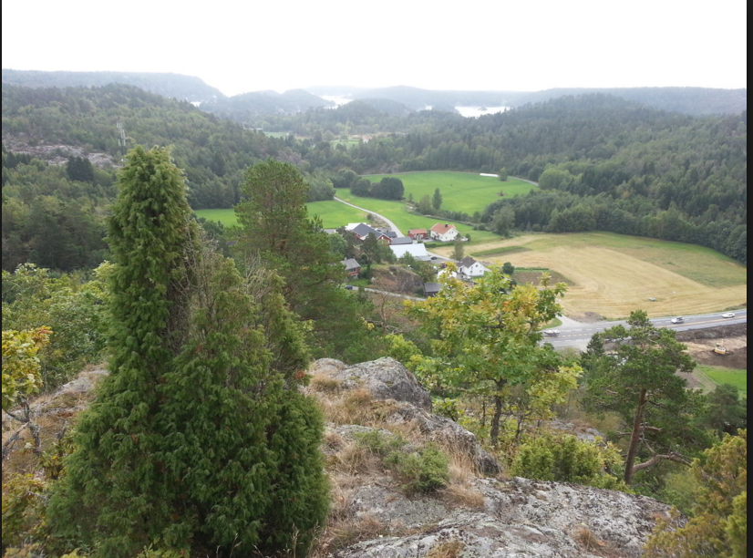 Oldtidsveien fra Bamble Kirke til Bygdeborgen Storås - Turstier in ...