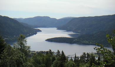 Utsikt utover Seljord, frå kivledalen
