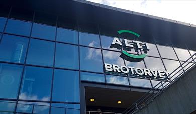 the facade of the shopping center Alti Brotorvet