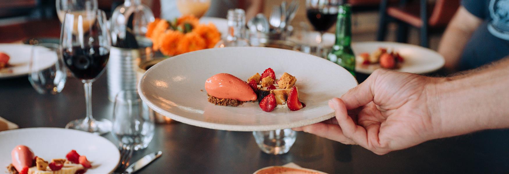 dessert på Jacob og Gabrielrestaurant i Skien