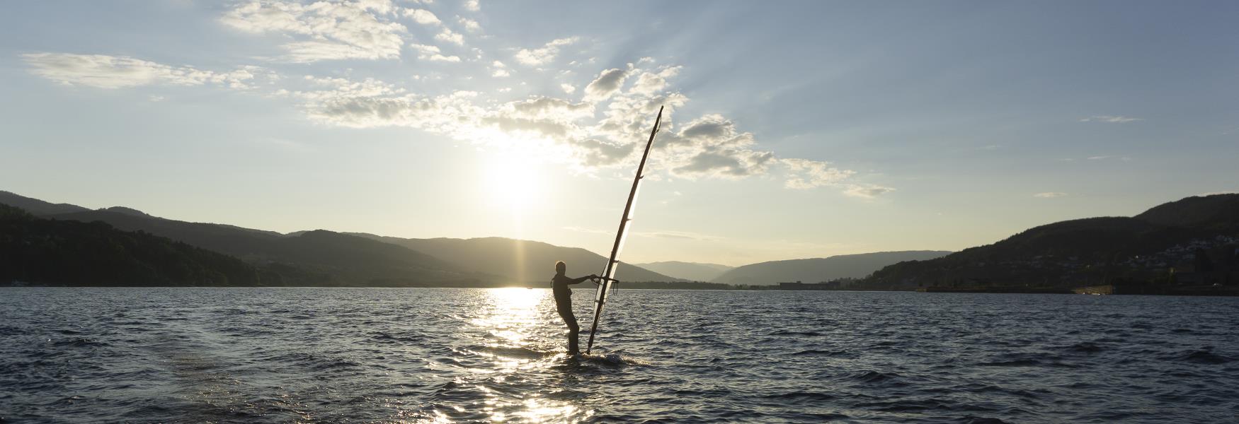 Vindsurfing på Heddalsvannet i Notodden