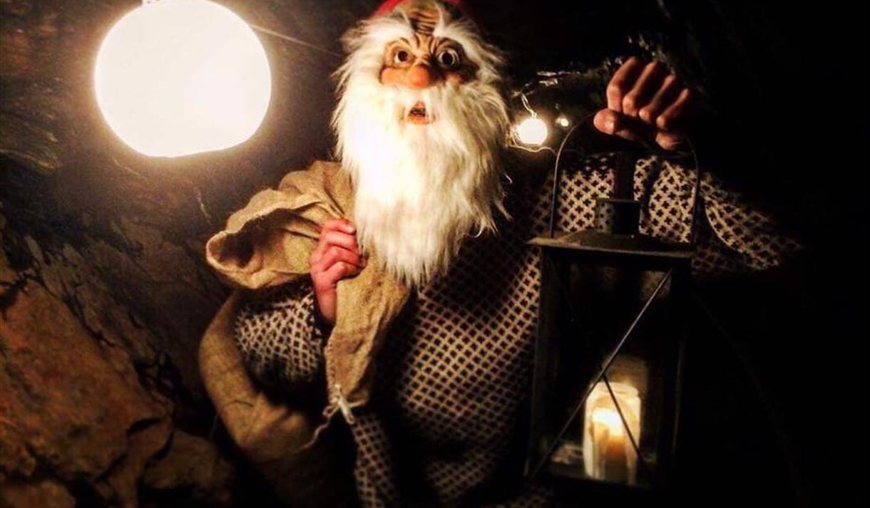 Gruvenissen dukkar opp under det årlege jolesalget på Åmdals Verk gruver.