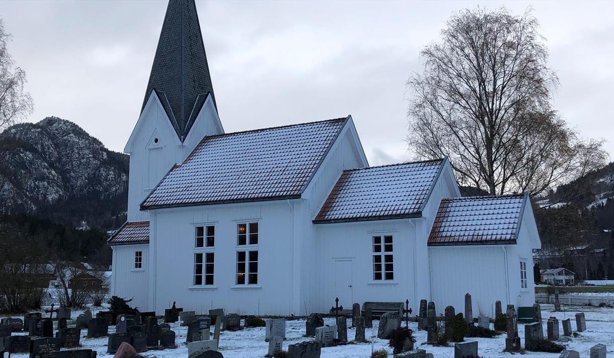 Flatdal kyrkje