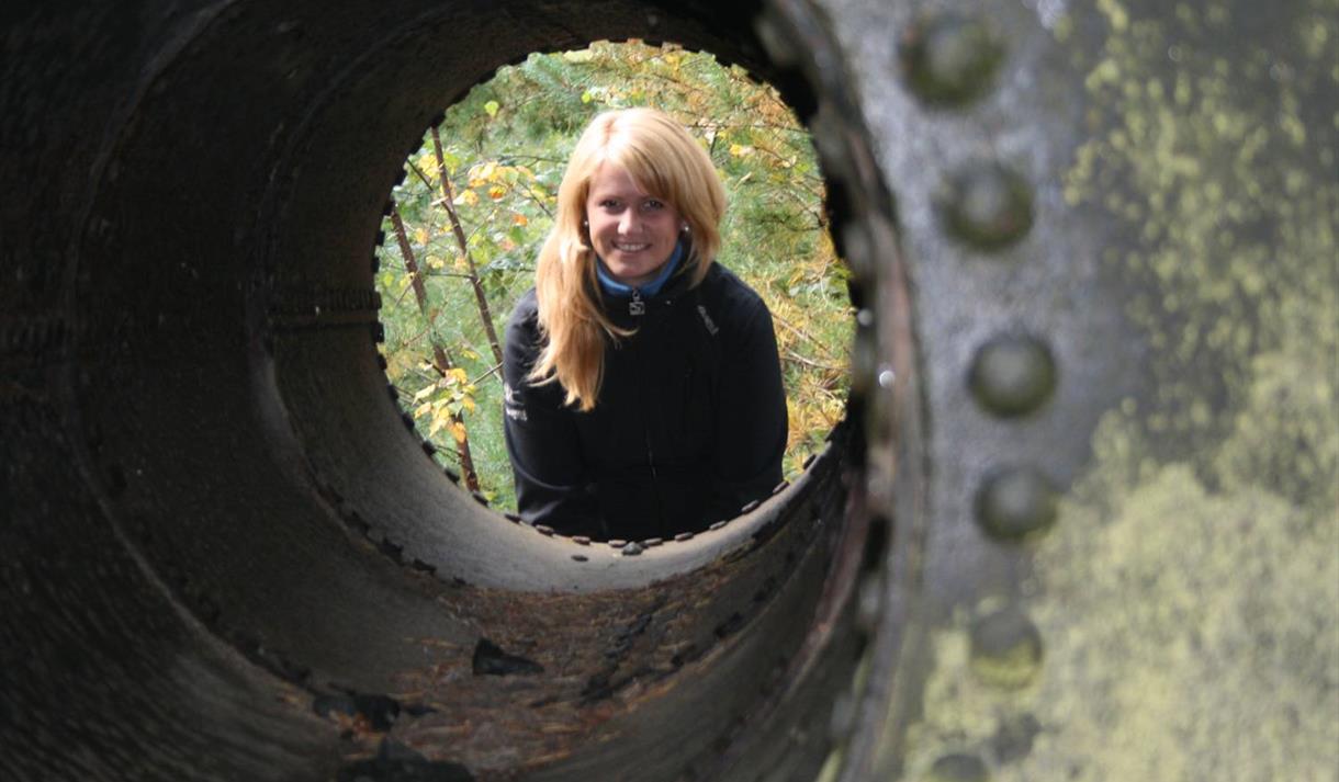 På Langøy vil du finne mange spor etter gammel industri.