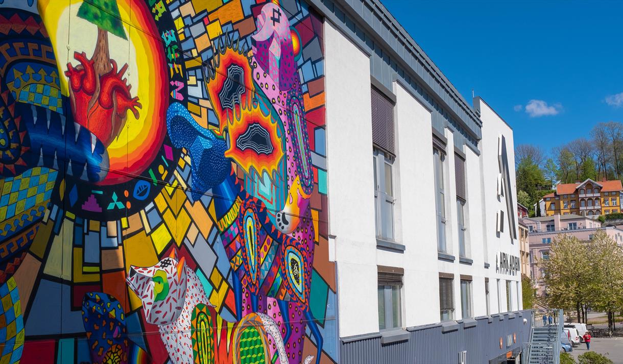 veggmaleri på Arkaden i Skien