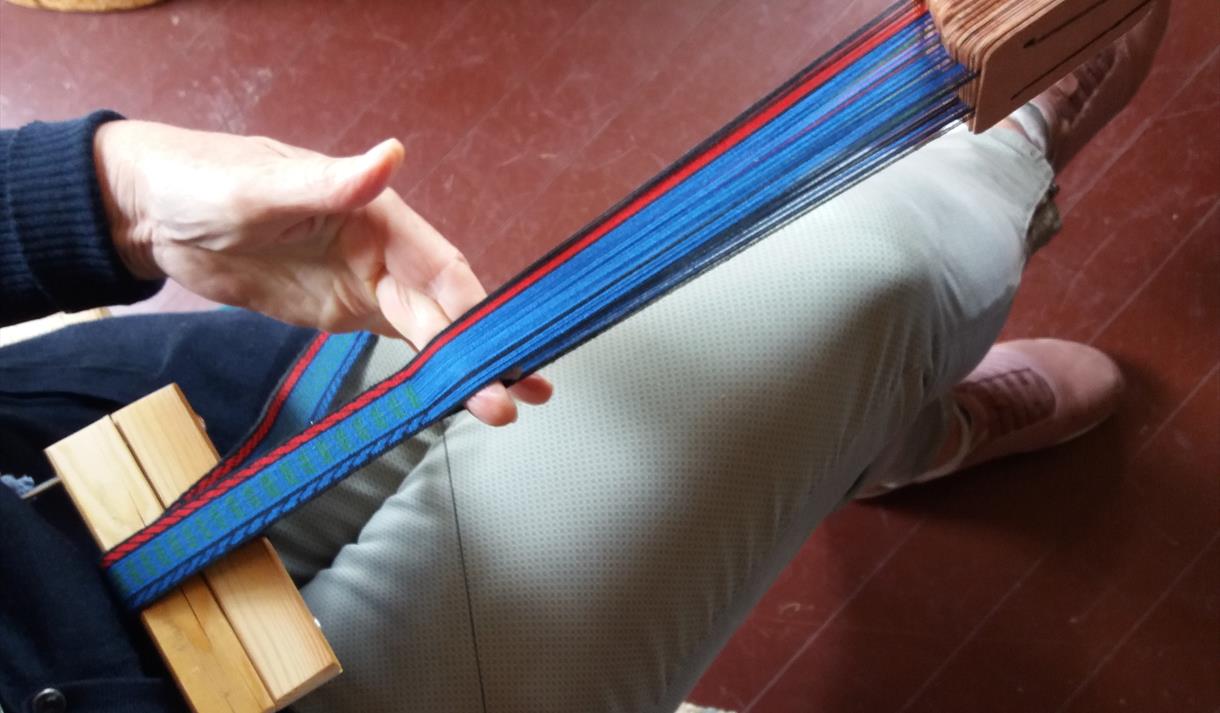 Handverk på tunet, brikkevev, Vest-Telemark museum Eidsborg.