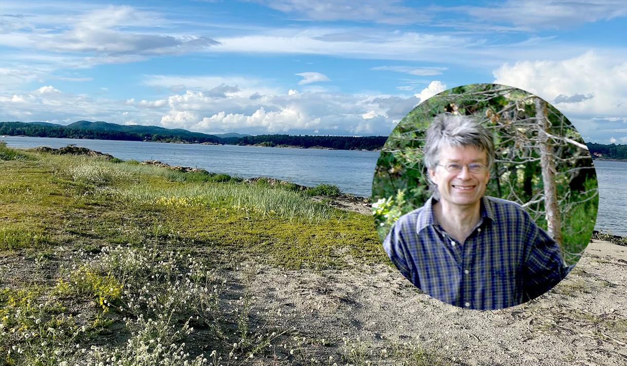 gress og sand, vann og rundt bilde av mann med briller