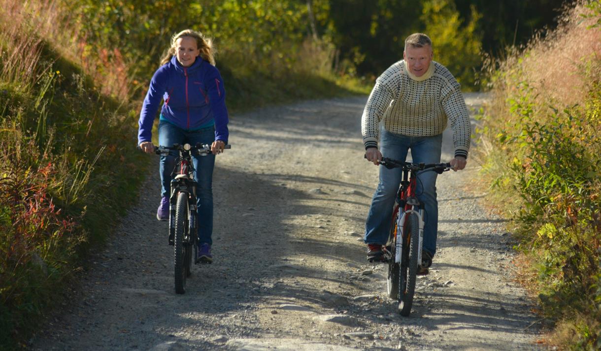 Holmevatn rundt er en familievennlig rundtur.