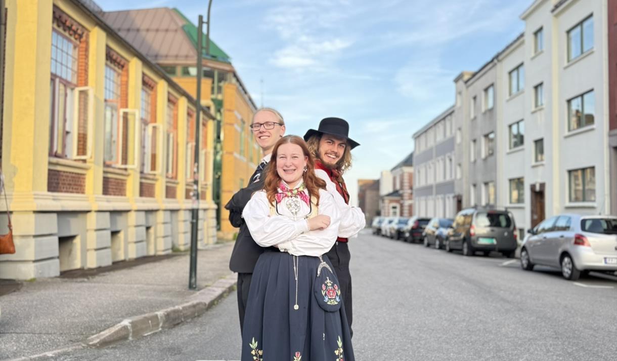 Ask, Tomine og Lukas