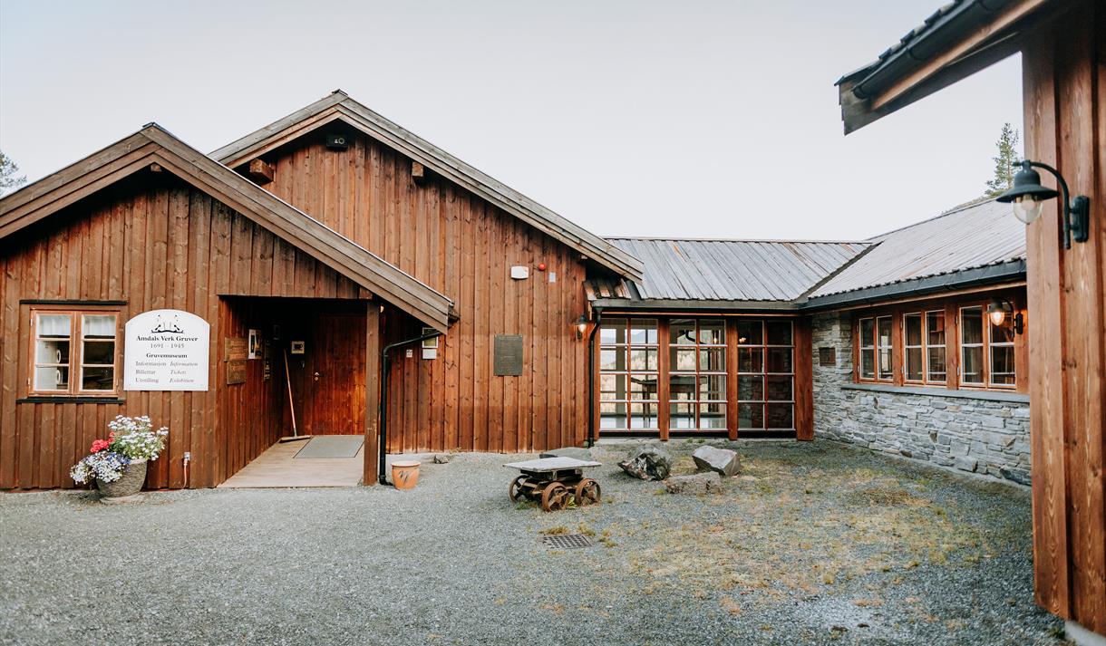 Inngangspartiet ved Åmdals verk gruver.