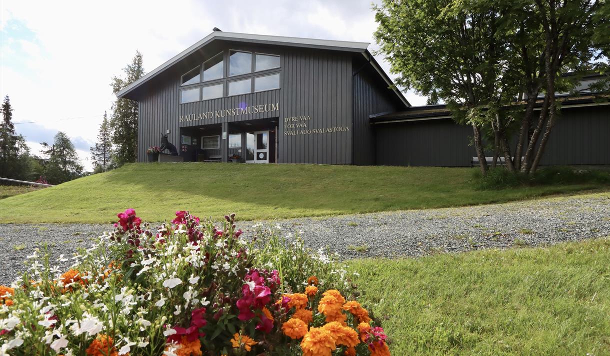 Eksteriør Dyre Vaa-samlingane i Rauland, Vest-Telemark museum.