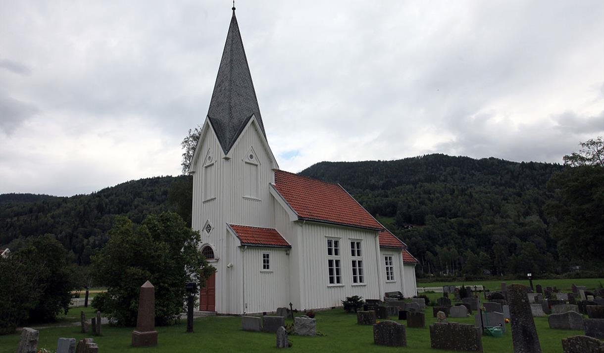 Flatdal kyrkje