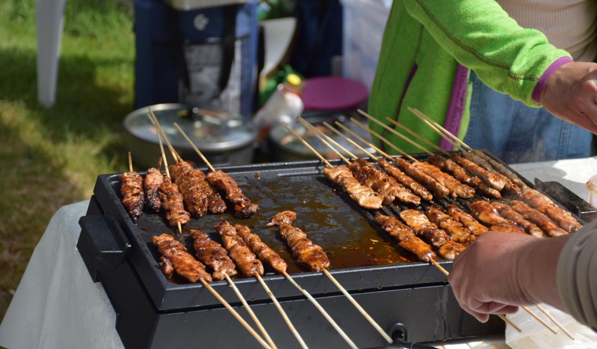 Servering av asiatisk mat i Øyskogen