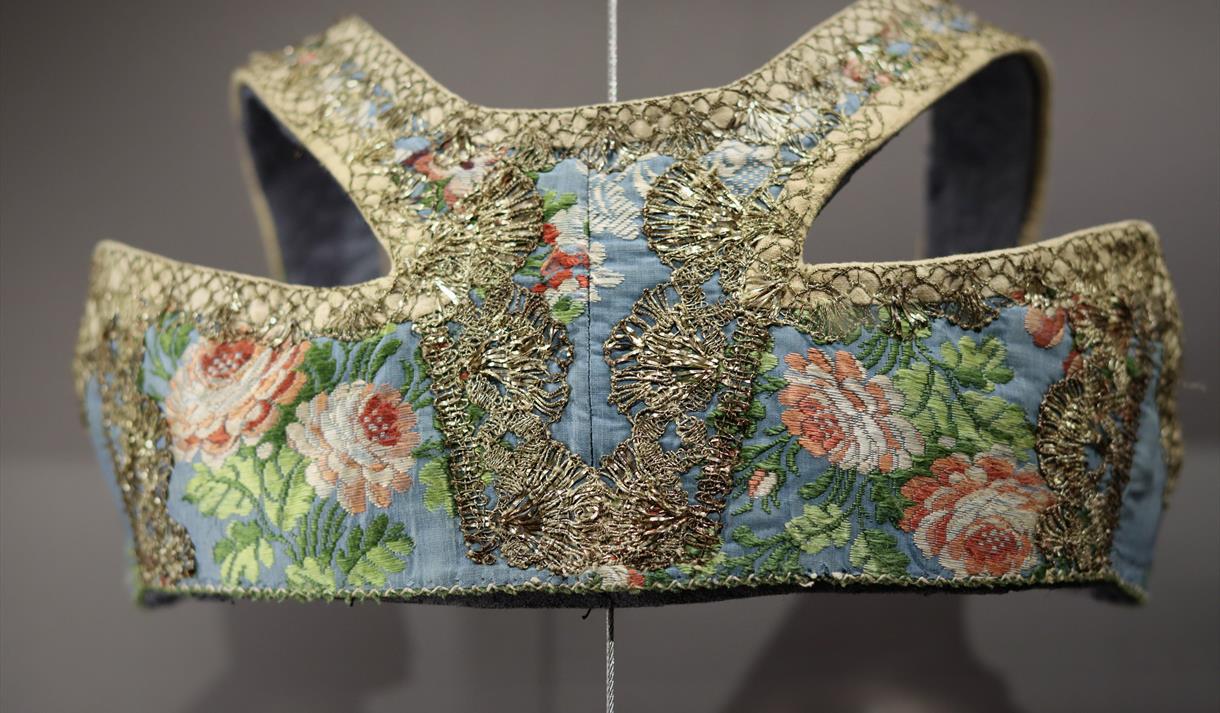 Metallknipling, husflid og handverk. Vest-Telemark museum i Eidsborg.