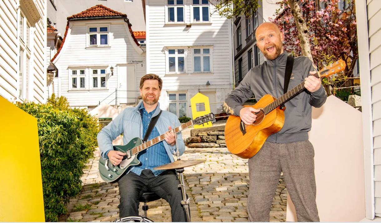 2 musikere med gitarer