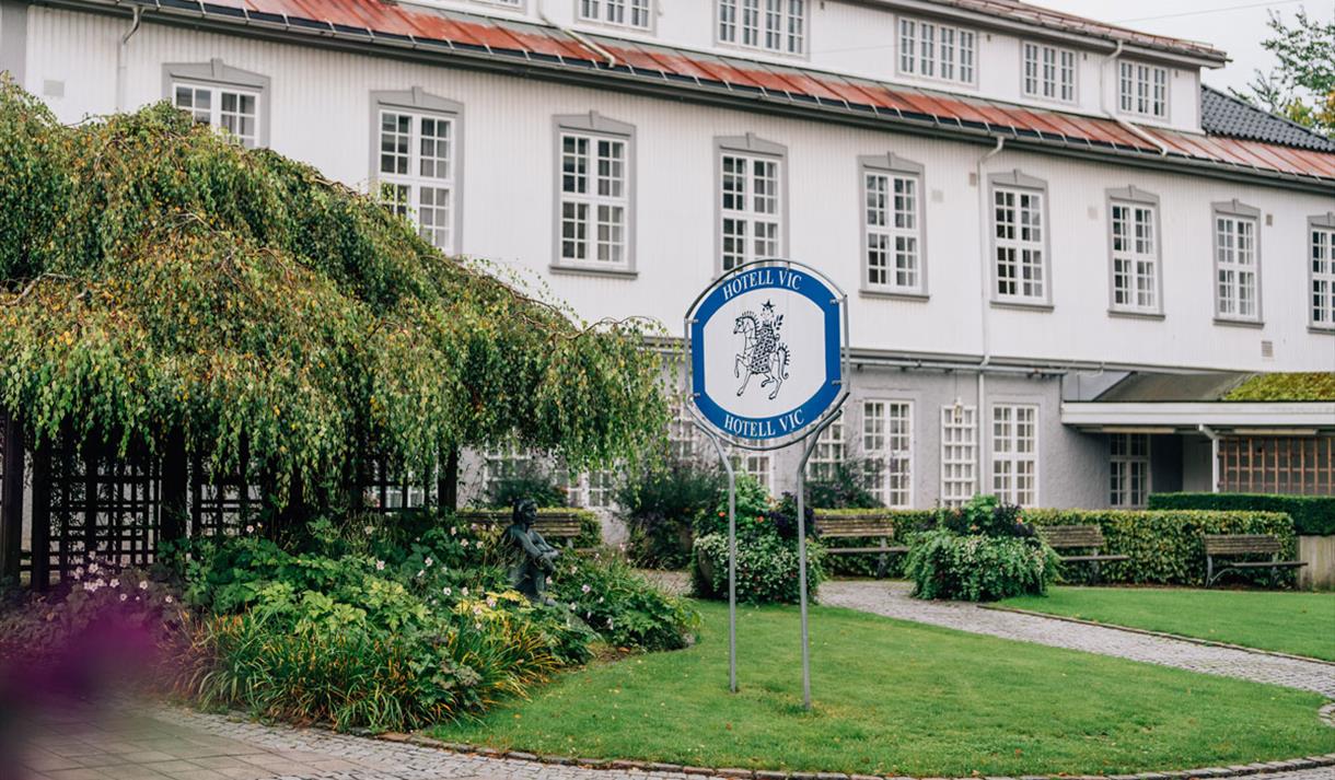 Forsiden av Hotell Vic i Porsgrunn
