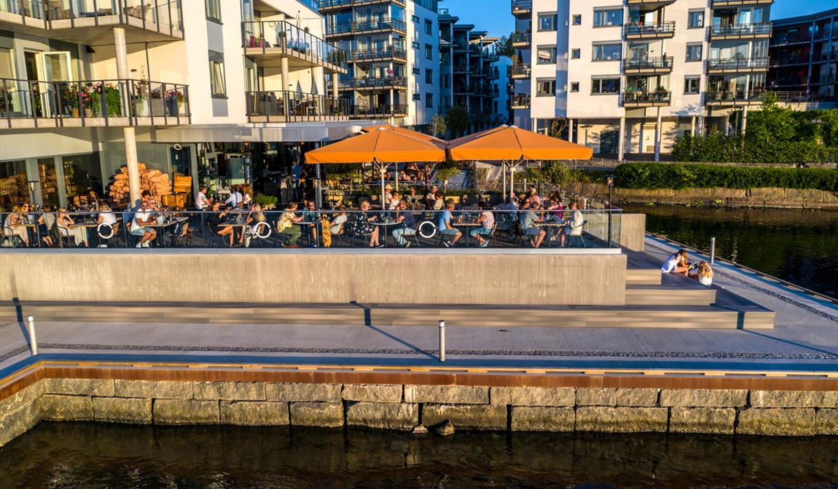 terrasse på Øya Spiseri i Porsgrunn