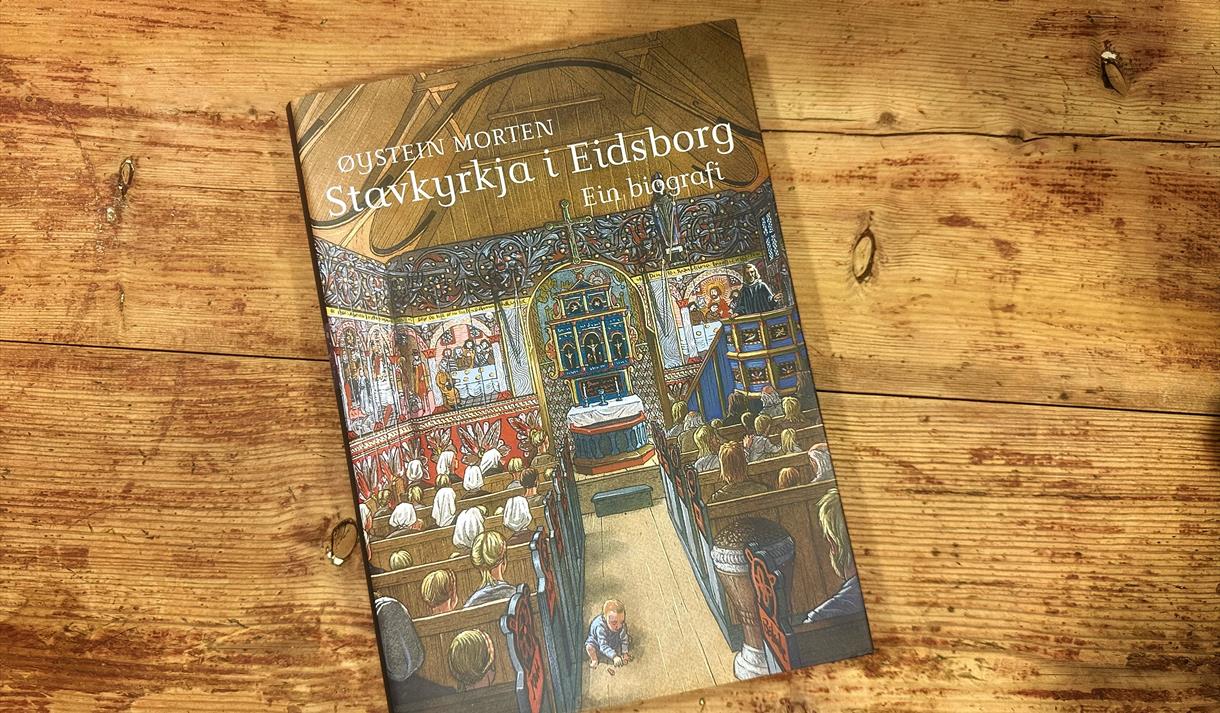 Bokomslag Stavkyrkja i Eidsborg - Ein biografi.