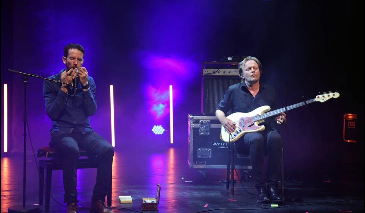 "Slåttebass og munnharpeføss" - Mattis Kleppen og Thov Wetterhus