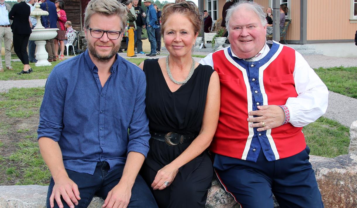 Knut Buen Ruth Wilhelmine Meyer  Anders Røine