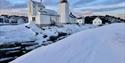 snø og hvite hus