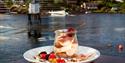 dessert som serveres på Øya Spiseri